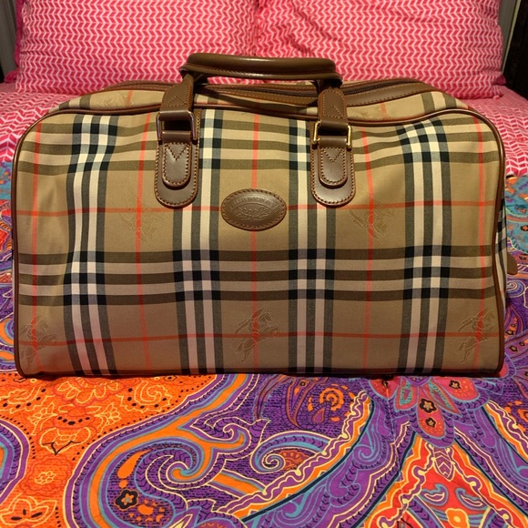 Burberry Other - Beautiful Authentic vintage Burberry travel bag nova check